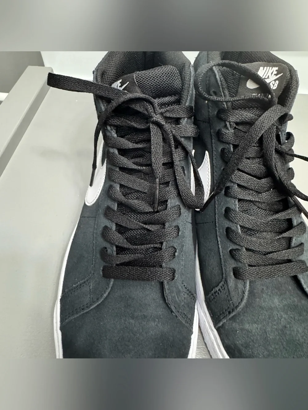 Nike SB Zoom Blazer Mid BLACK/WHITE